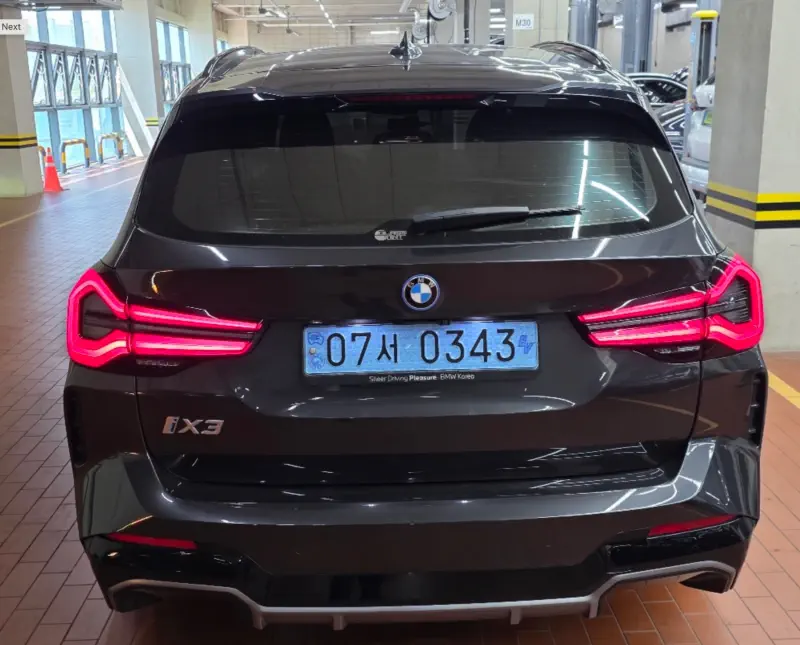 BMW iX3