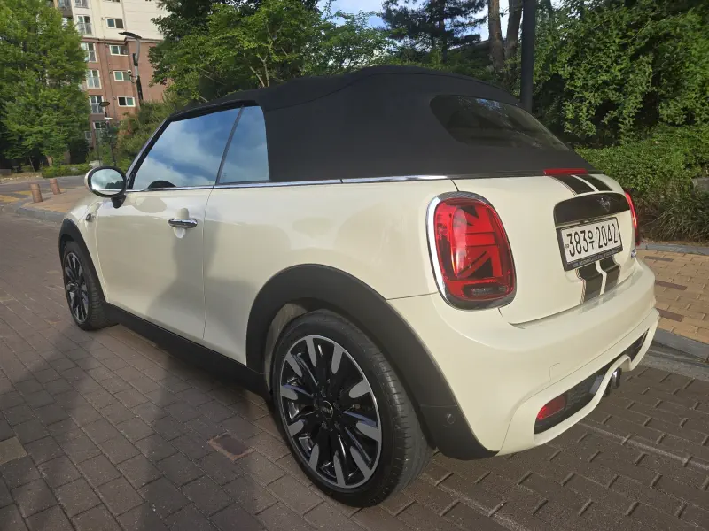 MINI Cabrio
