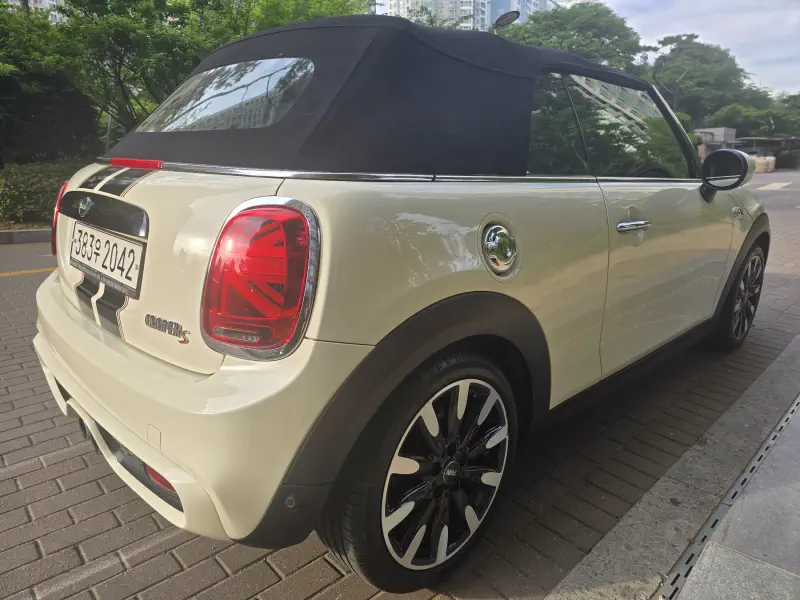 MINI Cabrio