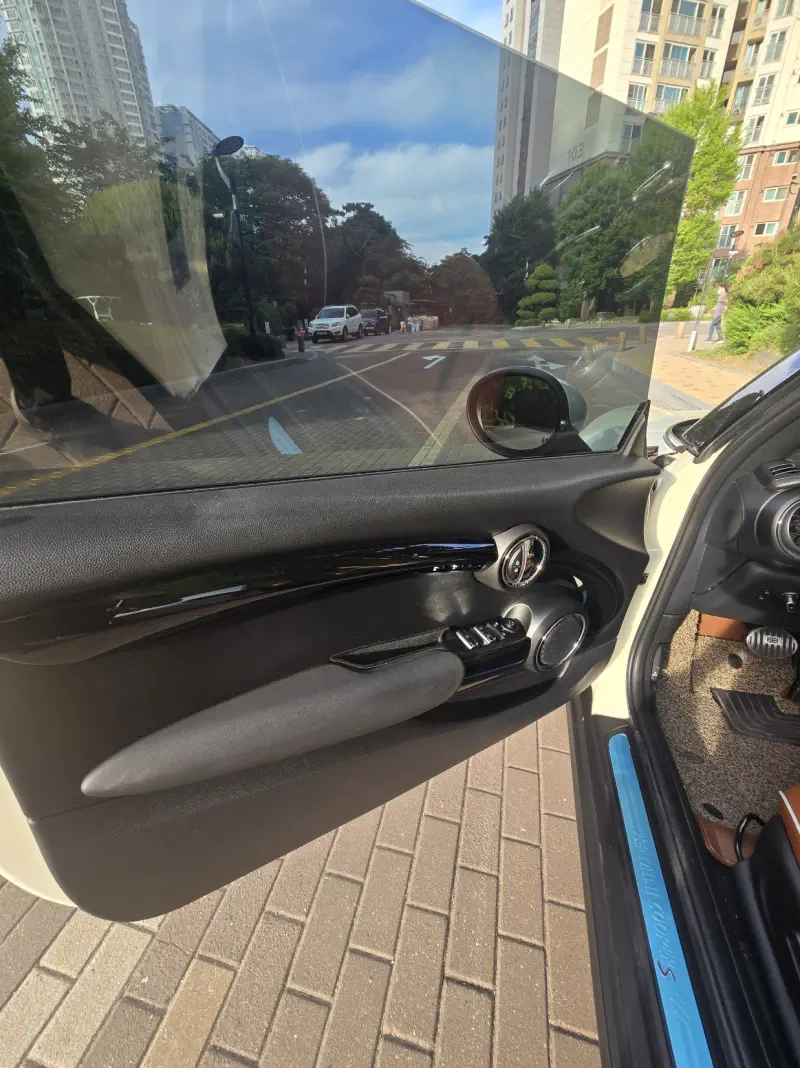 MINI Cabrio
