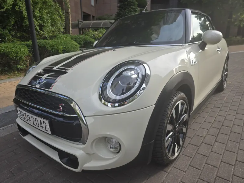 MINI Cabrio
