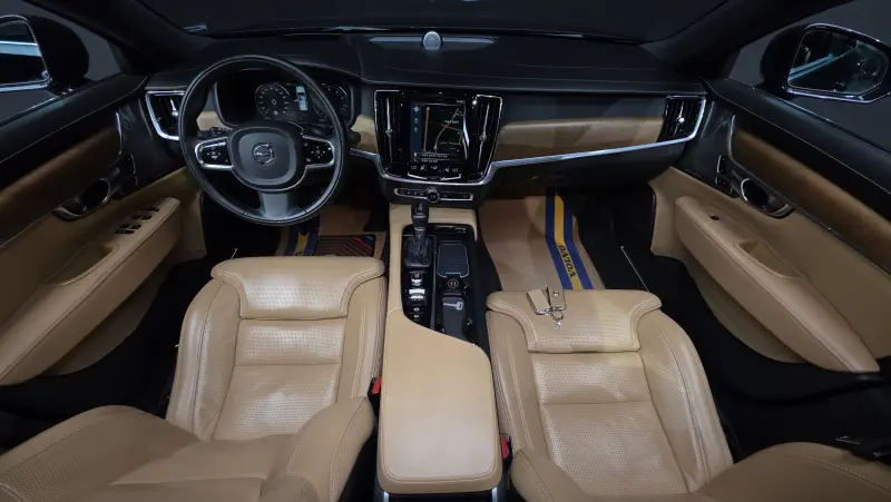 Volvo S90