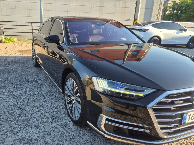 Audi A8