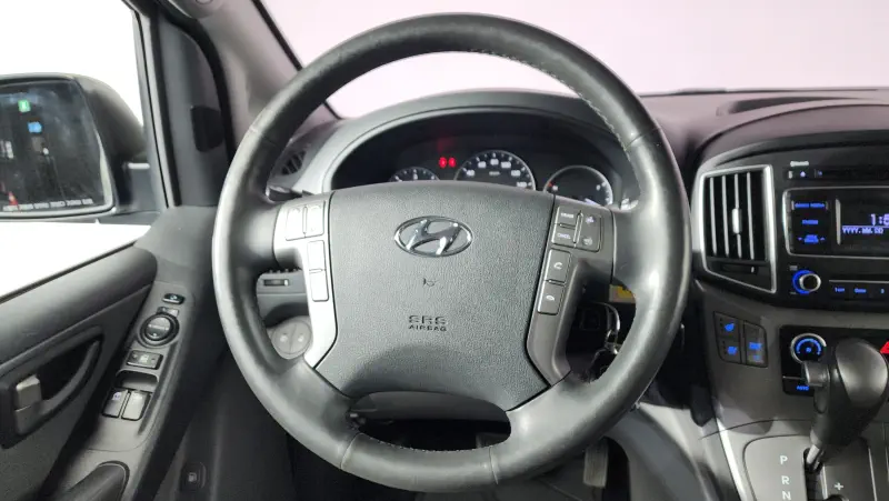 Hyundai Grand Starex