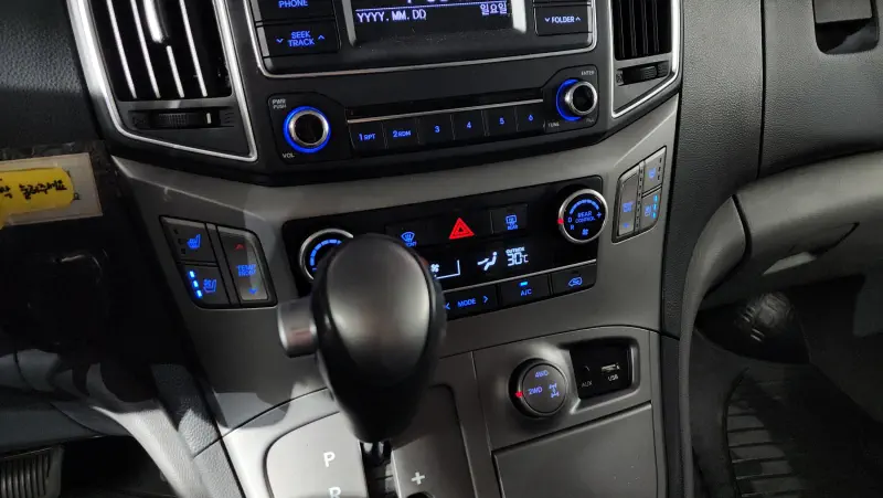 Hyundai Grand Starex