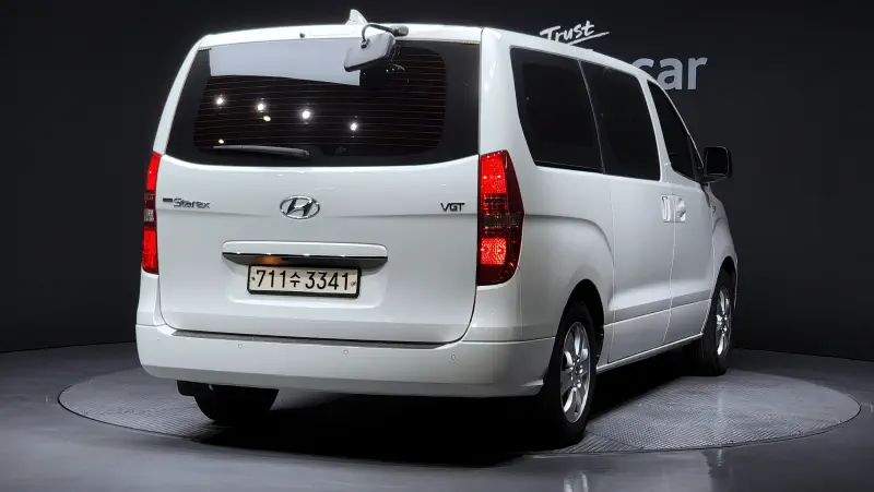 Hyundai Grand Starex