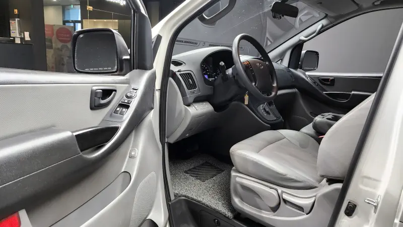 Hyundai Grand Starex