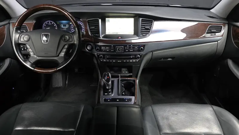 Hyundai Equus
