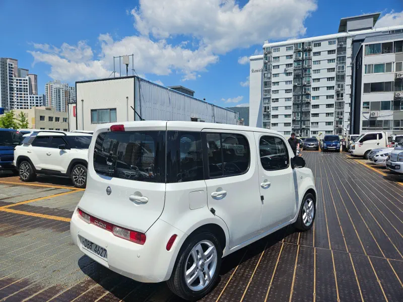 Nissan Cube