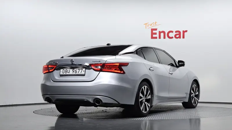 Nissan MAXIMA