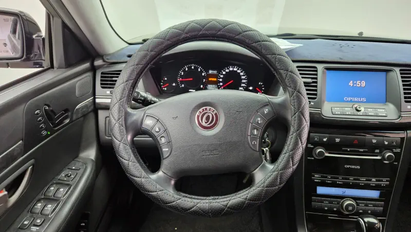 Kia OPIRUS