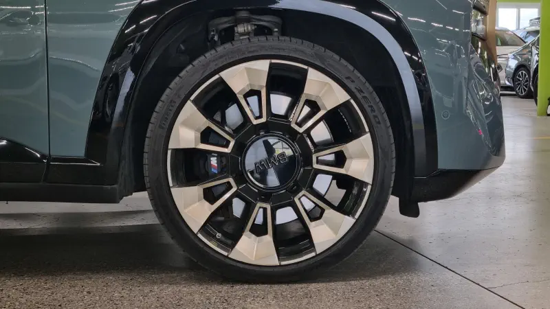 BMW XM