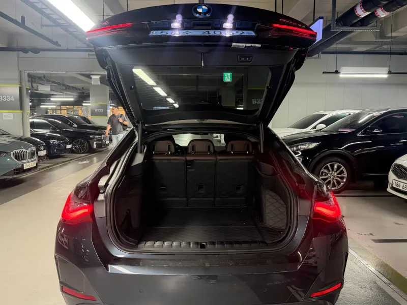 BMW i4