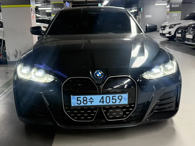 BMW i4