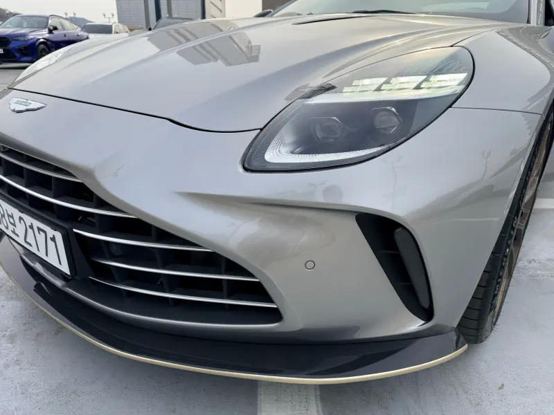Aston Martin Vantage