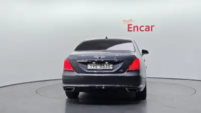 Genesis EQ900