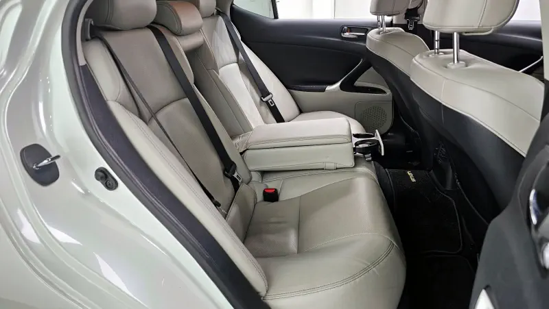 Lexus IS250