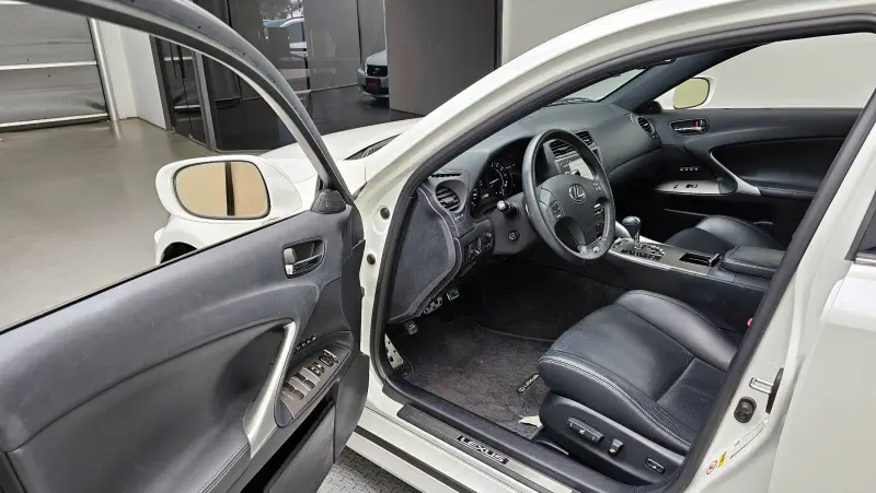 Lexus IS250