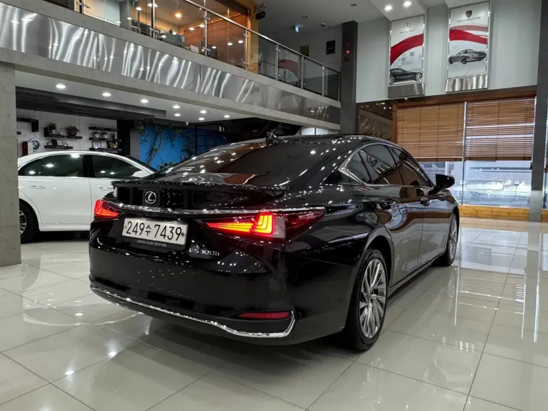 Lexus ES300h