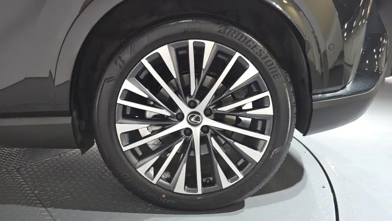 Lexus RX450h+