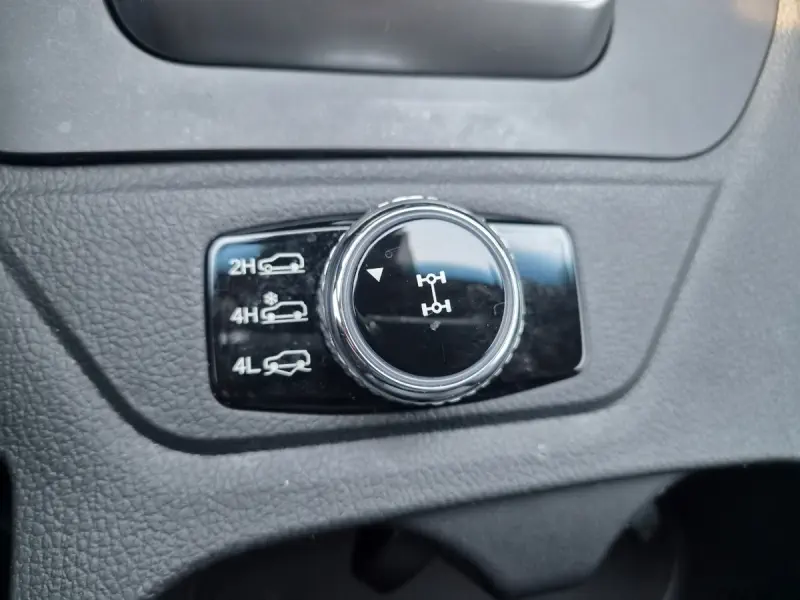 SsangYong Rexton Sports Khan