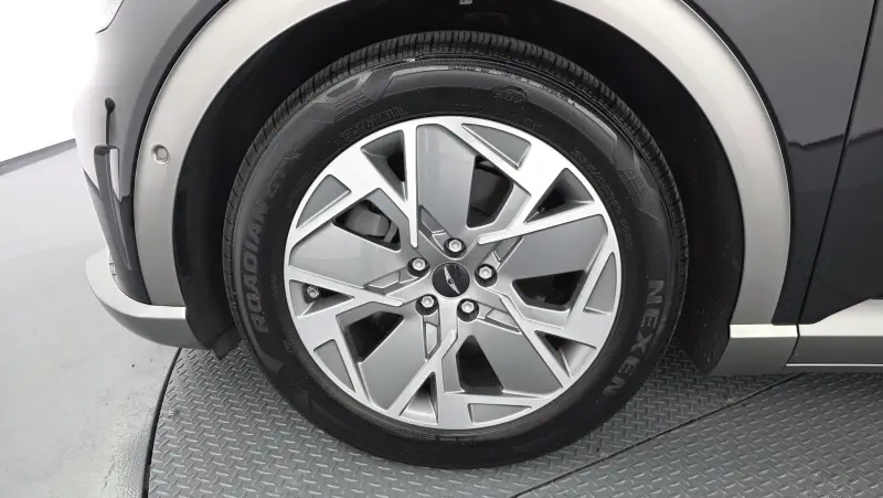 Genesis GV60