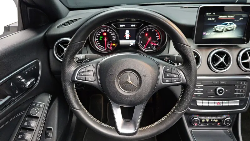 Mercedes-Benz CLA-Class