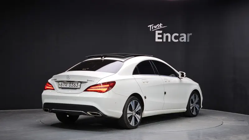 Mercedes-Benz CLA-Class