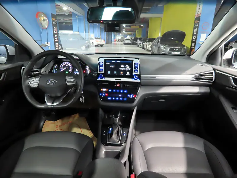 Hyundai Ioniq