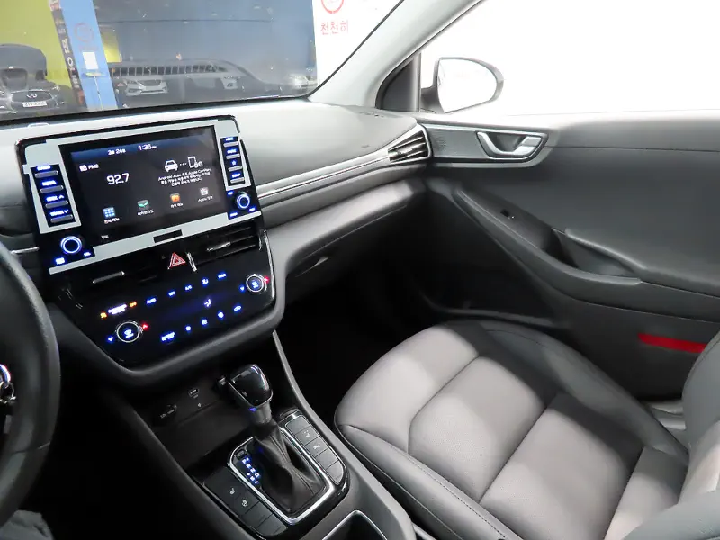 Hyundai Ioniq