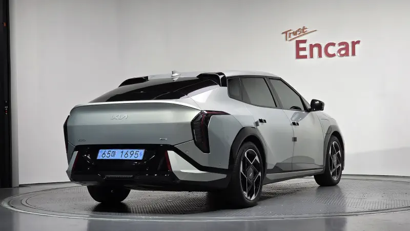 Kia EV4