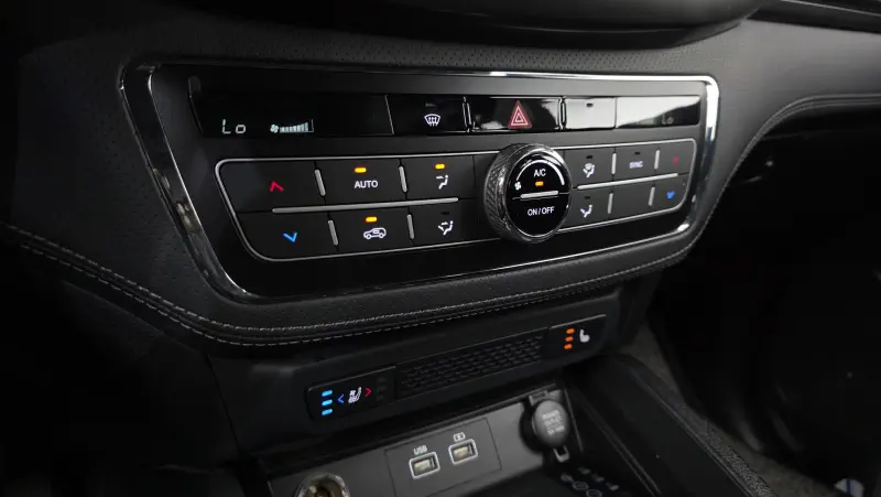 SsangYong Rexton Sports Khan