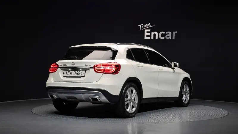Mercedes-Benz GLA-Class