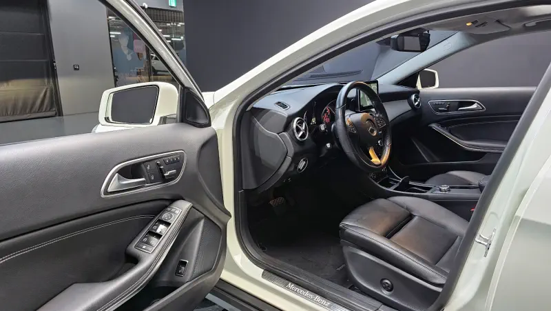 Mercedes-Benz GLA-Class