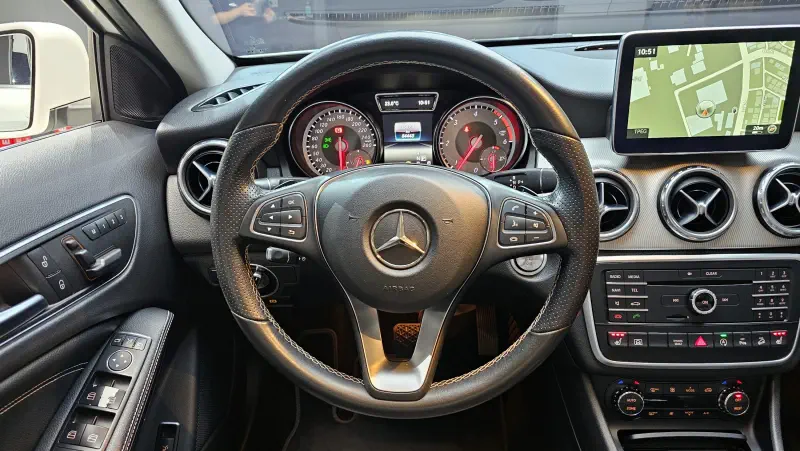 Mercedes-Benz GLA-Class