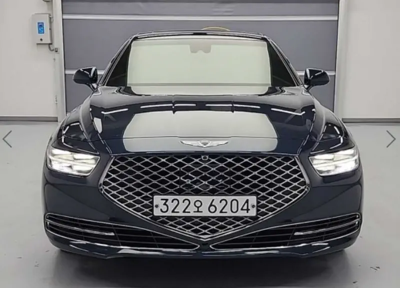 Genesis G90