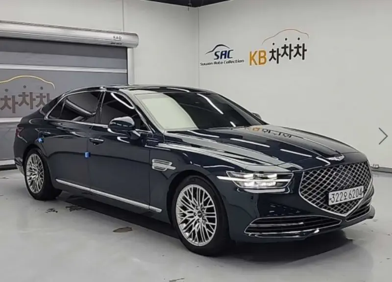Genesis G90