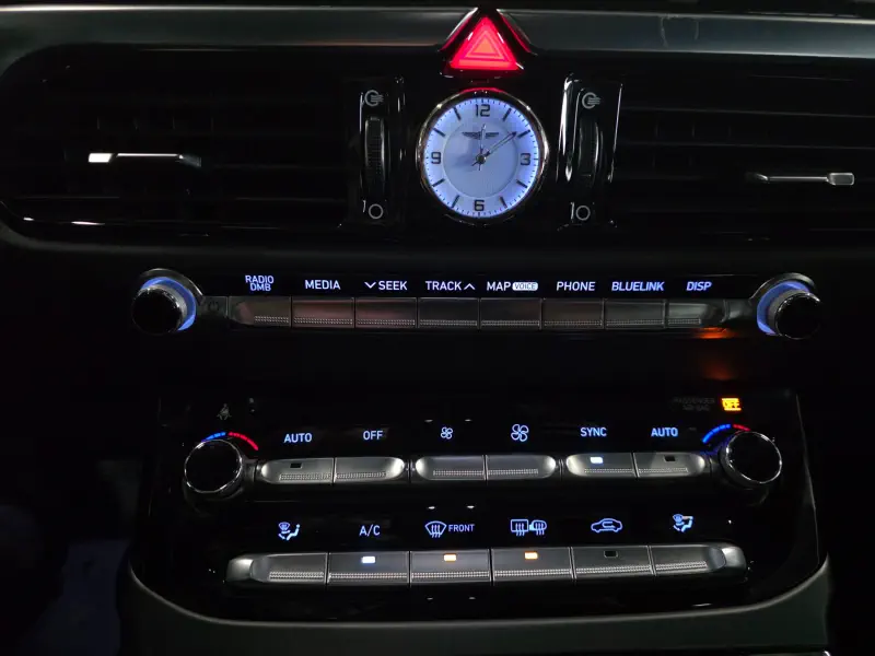 Genesis EQ900