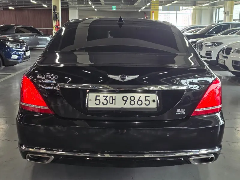 Genesis EQ900