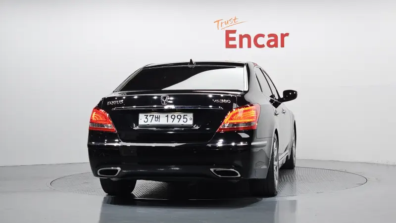 Hyundai Equus