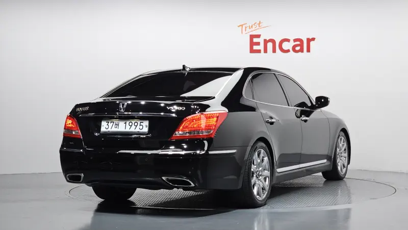 Hyundai Equus