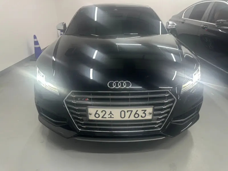Audi TTS
