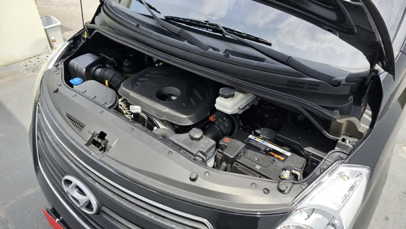 Hyundai Grand Starex
