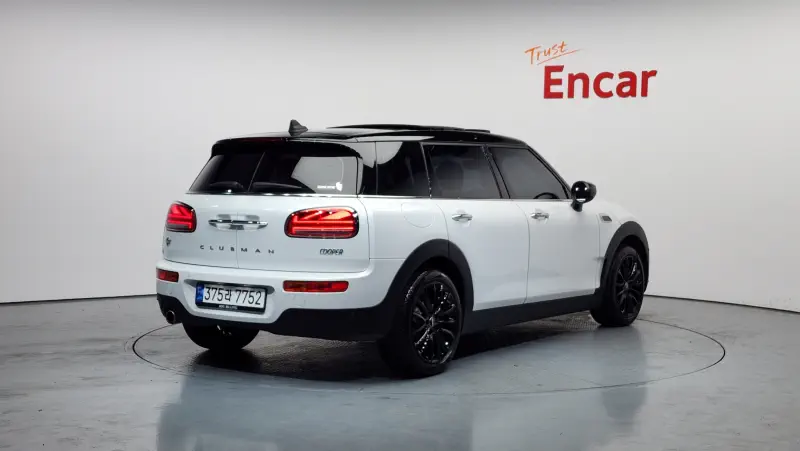 MINI Clubman