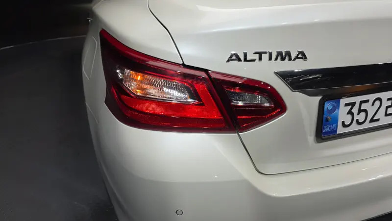 Nissan Altima
