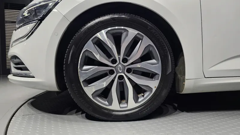 Renault Samsung SM6