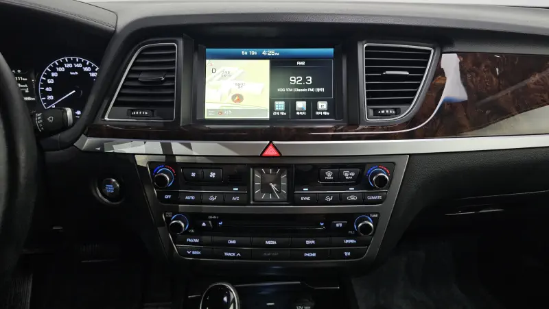 Hyundai Genesis