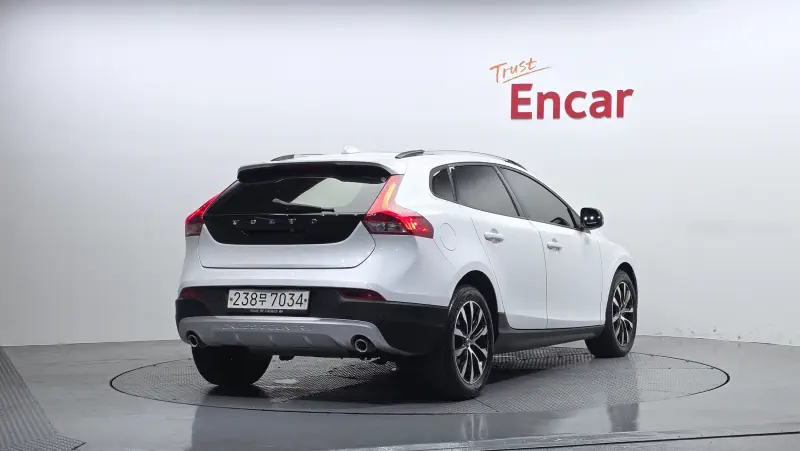 Volvo V40