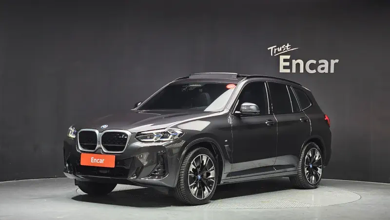 BMW iX3