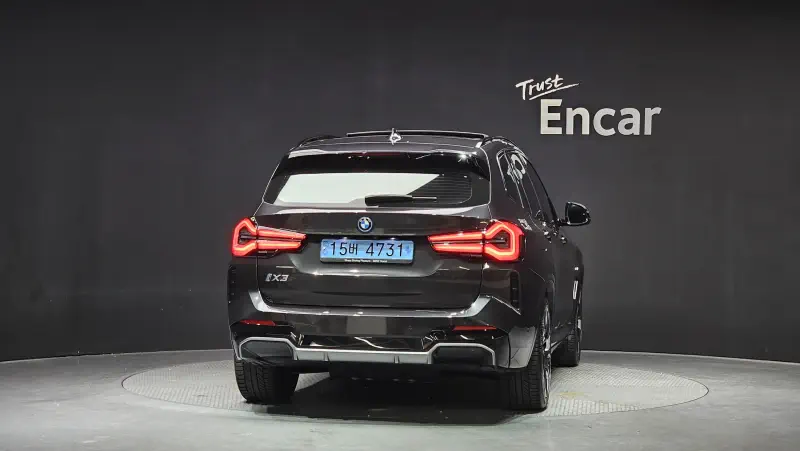 BMW iX3